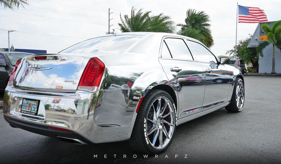  Chrysler 300C Avery Chrome by MetroWrapz 2016 года  (фото 7 из 8)